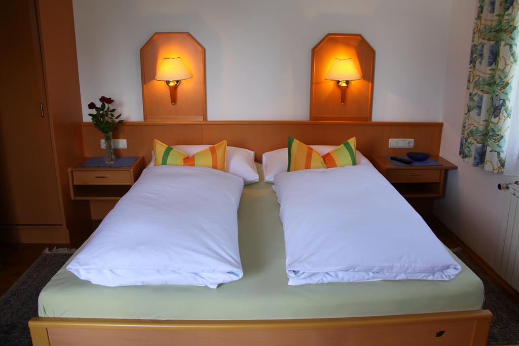 Haus Seeschwalbe Sankt Wolfgang im Salzkammergut Quarto foto